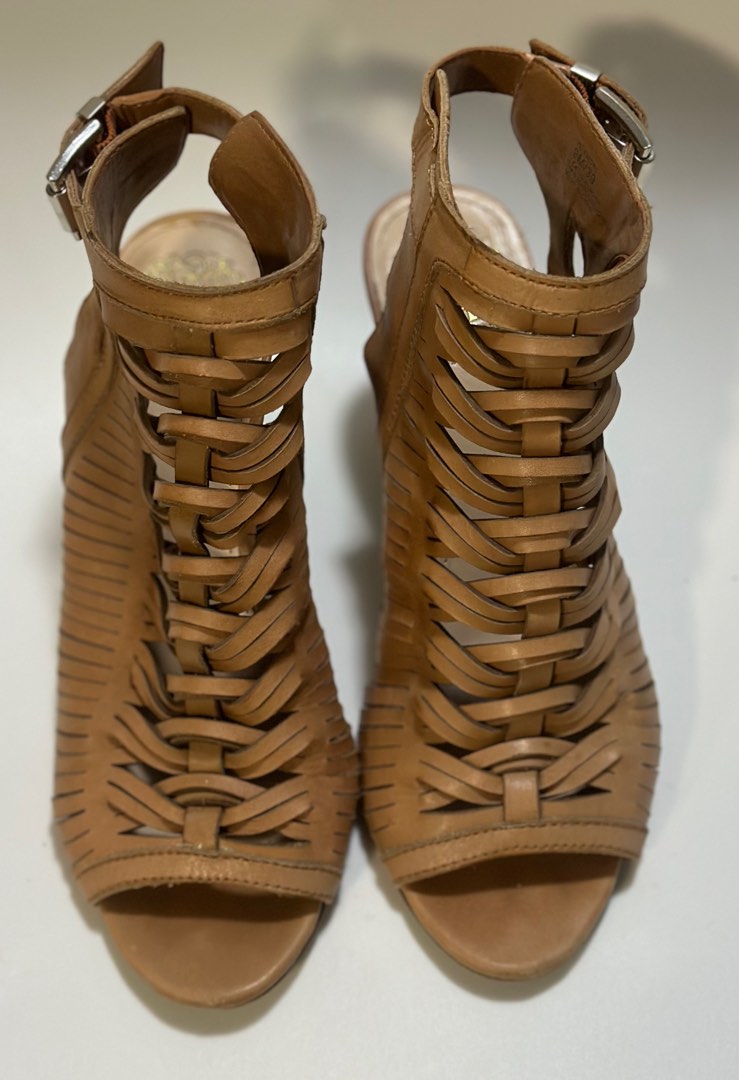 Vince camuto leather sandals online