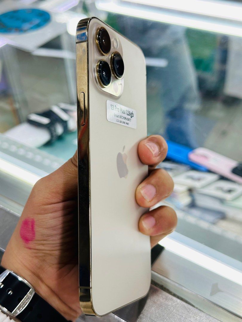 Iphone 13 Pro Max 128gb Smartlocked 85% batt Palit LCD (Category: iPhone 13 Series) located in San Juan City. Submitted by javedsgadgetshop (Listing ID 1338544313, Image 3). Description: OPEN FOR INSTALLMENT VIA CREDIT CARD/GGIVES/SPAY/BILLEASE & SWAP/TRADE-IN! BUY AND SELL! Quick Specs : Iphone 13promax (Palit LCD) •128gb •NTC Variant •85% batt health •Smartlocked •95% Smoothness •No hidden issue | May Repaired •100% Authentic | Not Refurbished 