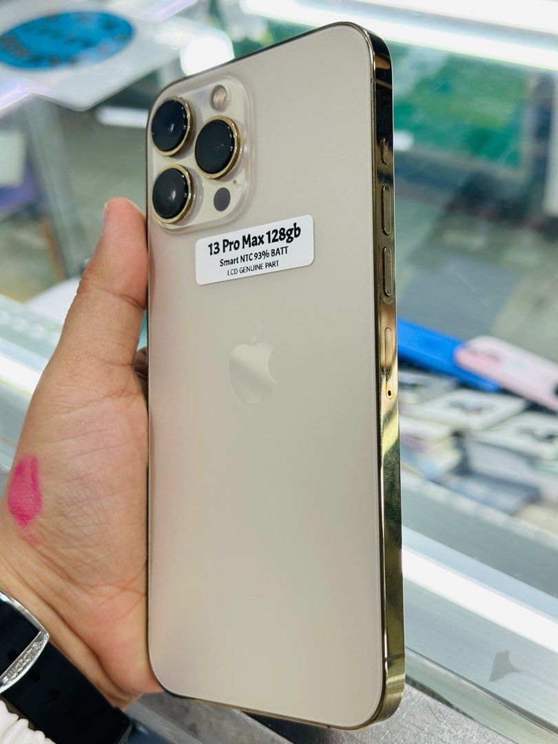Iphone 13 Pro Max 128gb Smartlocked 85% batt Palit LCD (Category: iPhone 13 Series) located in San Juan City. Submitted by javedsgadgetshop (Listing ID 1338544313, Image 2). Description: OPEN FOR INSTALLMENT VIA CREDIT CARD/GGIVES/SPAY/BILLEASE & SWAP/TRADE-IN! BUY AND SELL! Quick Specs : Iphone 13promax (Palit LCD) •128gb •NTC Variant •85% batt health •Smartlocked •95% Smoothness •No hidden issue | May Repaired •100% Authentic | Not Refurbished 