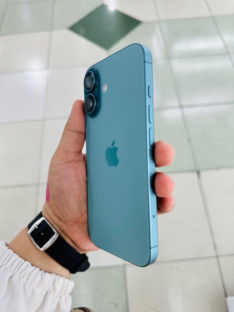 Iphone 16 256gb 100% batt Globelocked (Category: iPhone 16 Series) located in San Juan City. Submitted by javedsgadgetshop (Listing ID 1338559856, Image 2). Description: OPEN FOR INSTALLMENT VIA CREDIT CARD/GGIVES/SPAY/BILLEASE & SWAP/TRADE-IN! BUY AND SELL! Quick Specs : Iphone 16 •256gb •NTC Variant •100% batt health •Globelocked •100% Smoothness •No hidden issue | No Repaired •100% Authentic | Not Refurbished •w/ OEM Charger & store warranty ❣