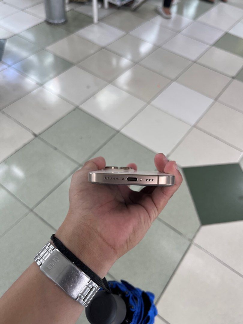 IPHONE 16 PRO 512GB 100BH HK VARIANT OPENLINE NO ISSUE (Category: iPhone 16 Series) located in Manila. Submitted by mrkim_gadget (Listing ID 1338614233, Image 2). Description: Onhand| IPHONE 16 PRO •512GB •Openline •99% Smooth •Never been Repaired •No Hidden Issues •Can Reset Anytime •Test to Sawa •NOT Refurb •Unli 3utools INCLUSION CLEAR CASE CHARGER TEMPERD •Mode of payment •Cash •Gcash •Bank Transfer We Open for COD (INYO PO SF) Pick-Up at my 