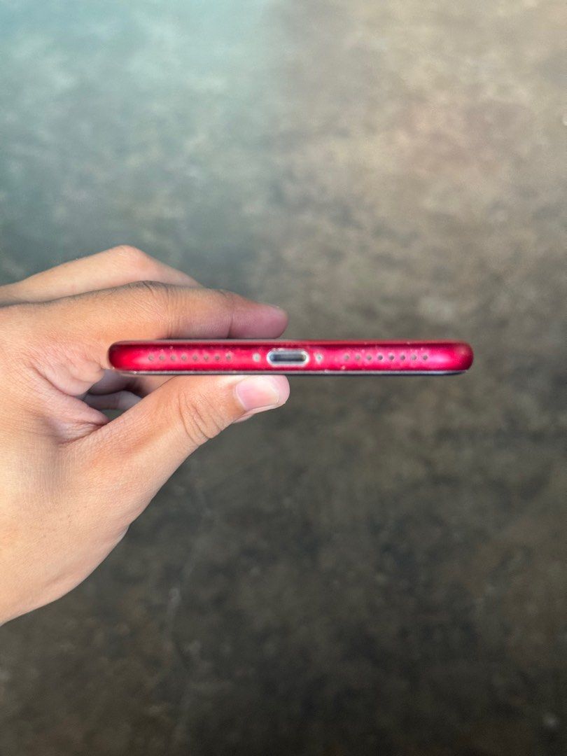 iPhone 8 plus red 64gb (Category: iPhone 8 Series) located in San Leonardo. Submitted by lysander541 (Listing ID 1338509622, Image 3). Description: .