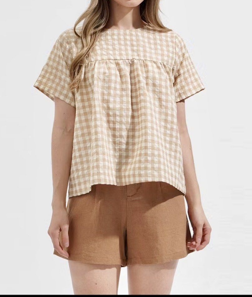 Korean style ForMe Tan Blouse Top Checkered (Category: Blouses) located in Makati City. Submitted by cshells9 (Listing ID 1338595000, Image 2). Description: Preloved ForMe Round Neck Tiered Shirt for Women (Tan) Korean preppy look Checkered round neck tiered top Fabric: Crepe, Woven Size: Small Regular price is ₱998 📍 Waltermart Makati Shipped via Grab/Lalamove.
