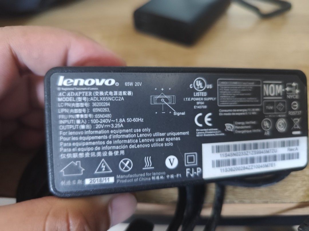 Laptop adaptor LENOVO (Category: Electrical, Adaptors & Sockets) located in Makati City. Submitted by marculit (Listing ID 1338473600, Image 2). Description: nawala Ang laptop naiwan Ang changer Incase my need pm nalang.