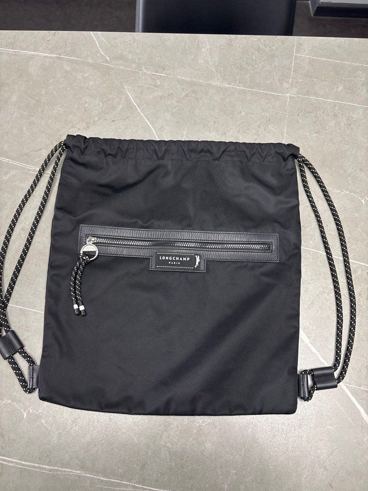 Longchamp backpack (Category: Bags & Wallets) located in Singapore. Submitted by threeday (Listing ID 1338505437, Image 1). Description: .