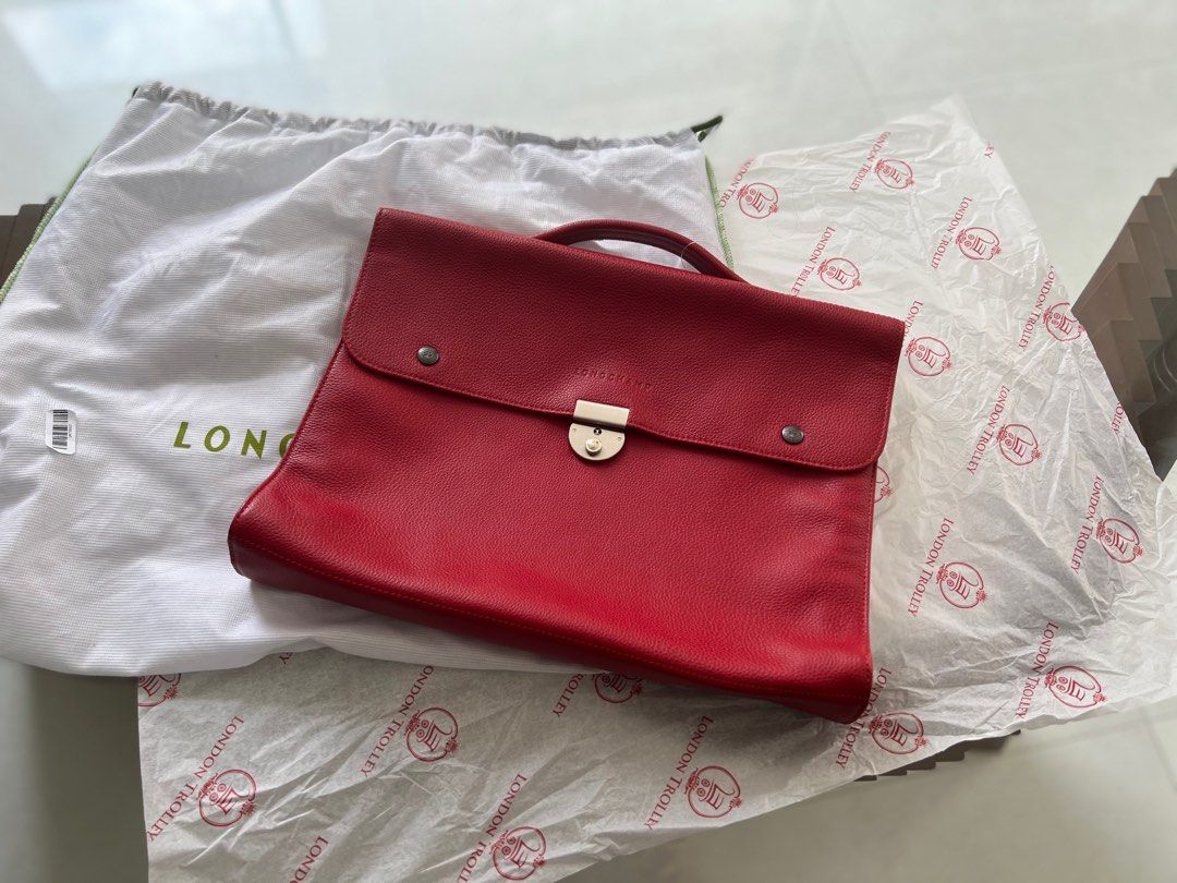 Longchamp document bag (Category: Luxury Bags & Wallets) located in Quezon City. Submitted by authenticcloset (Listing ID 1338539856, Image 1). Description: Brandnew with dustbag and tag.