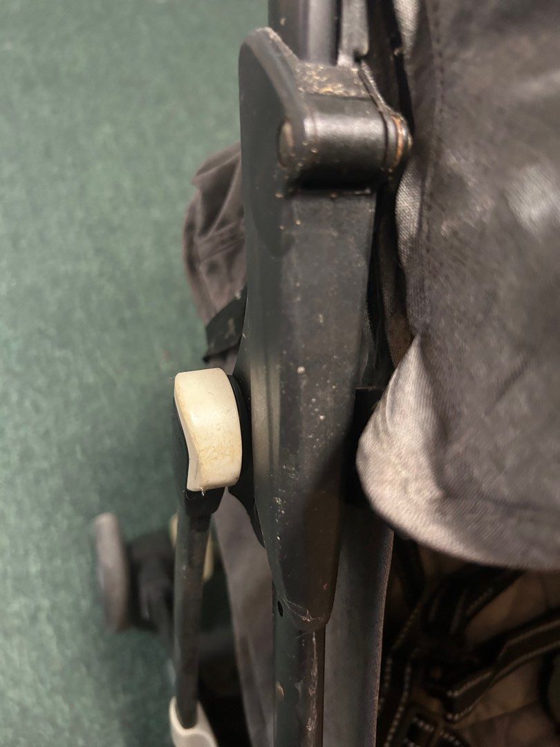 Looping squizz 3.0 stroller (Category: Strollers) located in Marikina City. Submitted by ashley_closet (Listing ID 1336332875, Image 3). Description: Di na kelangan, see pictures Lightweight cabin size.