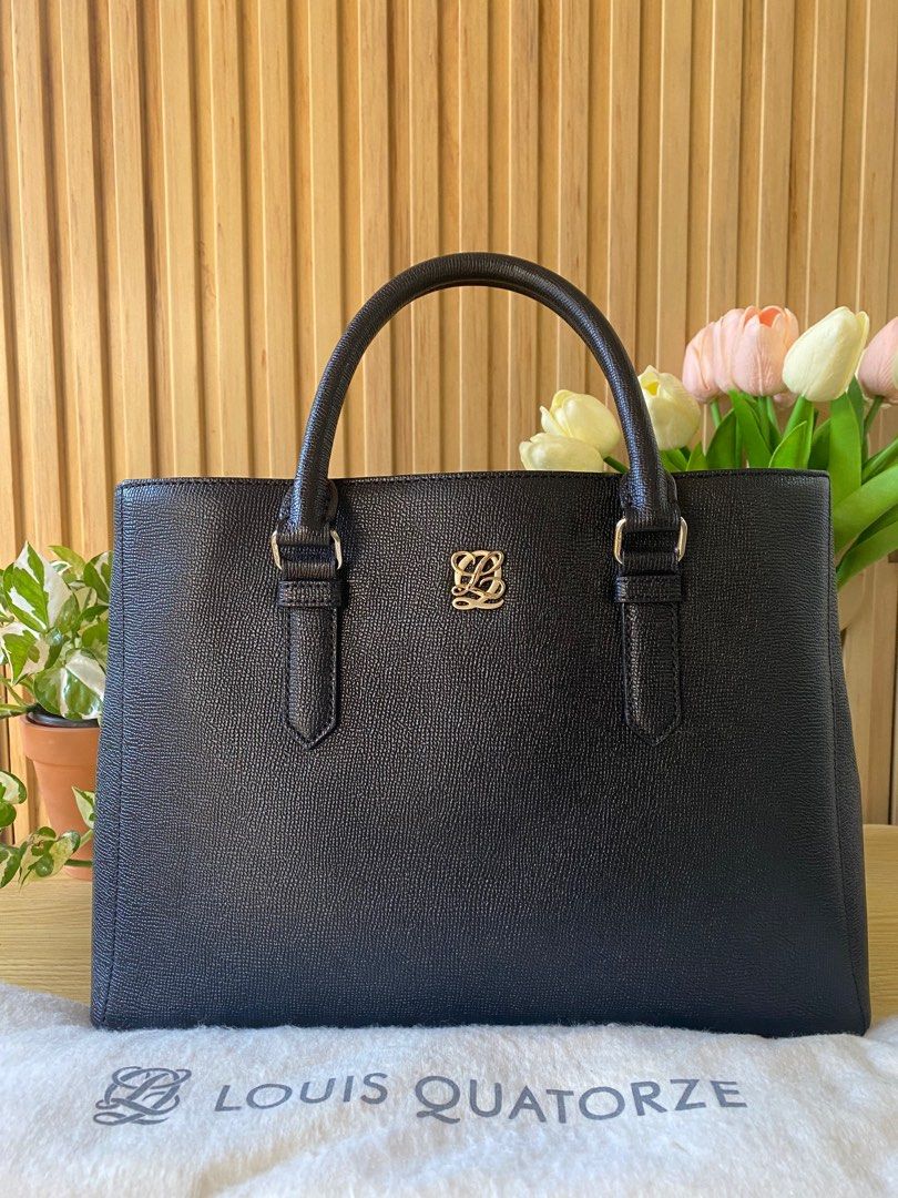 Louis Quatorze Pebbled Leather Office Bag (Category: Luxury Bags & Wallets) located in Davao. Submitted by ellie.ville (Listing ID 1338612930, Image 1). Description: - Excellent condition, this is a 2-way bag pero with this type of bag mas maganda siya talaga as hand bag and without a sling - Ganda din the leather 😍.