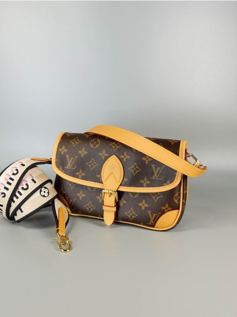 Louis Vuitton Diane PM Monogram (Microchip) (Category: Luxury Bags & Wallets) located in Taguig. Submitted by pursemaison (Listing ID 1338531488, Image 2). Description: Louis Vuitton Diane PM Monogram (Microchip) ✨Php 143,000 *Additional 4% for straight credit card payments *Available for 4 months layaway with 1% interest per month *BDO credit card up to 36 mos & Citibank credit card up to 24 mos (with interest) CONDITION: Like new with minor sta