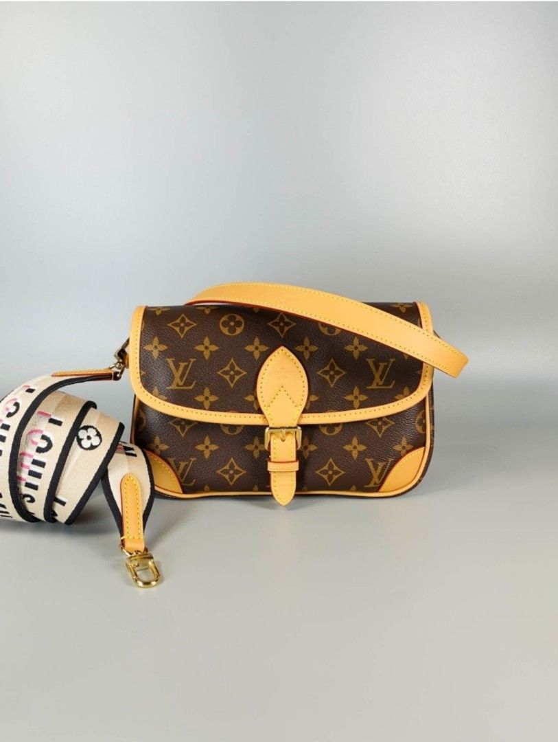 Louis Vuitton Diane PM Monogram (Microchip) (Category: Luxury Bags & Wallets) located in Taguig. Submitted by pursemaison (Listing ID 1338531488, Image 1). Description: Louis Vuitton Diane PM Monogram (Microchip) ✨Php 143,000 *Additional 4% for straight credit card payments *Available for 4 months layaway with 1% interest per month *BDO credit card up to 36 mos & Citibank credit card up to 24 mos (with interest) CONDITION: Like new with minor sta