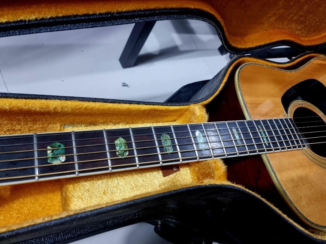 Morris md525S Made in japan (Category: Musical Instruments) located in Binan City. Submitted by jamrock.music (Listing ID 1338605187, Image 3). Description: for sale Morris md525S Made in japan good condition slightly used only.