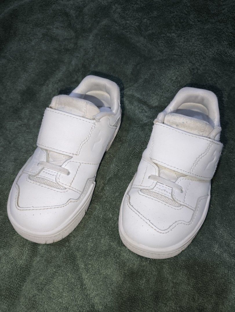 New Balance BB550 (Category: Babies & Kids Fashion) located in Quezon City. Submitted by swiftdog211 (Listing ID 1338613915, Image 1). Description: no box.