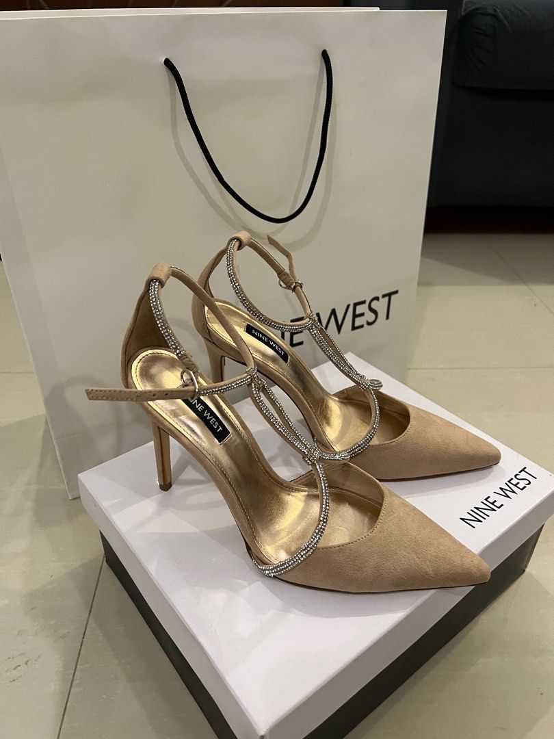 Original Nine west beige stiletto heels (Category: Heels) located in General Trias. Submitted by aireesh00 (Listing ID 1338619556, Image 1). Description: ✨Bought this from mall. Original price is PHP 5,250. Selling it for 4k only ✨Colors may vary due to lighting ✨size 8 on tag but fits well on size 39 ✨brandnew. No issues or damages. Stored in very good condition ✨Very elegant and luxurious. Perfect for pageants, party's and events ✨paper bag is 