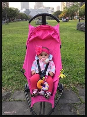 Quinny Yezz Baby Stroller (Category: Strollers) located in Cebu City. Submitted by bellababystuffcebu (Listing ID 1338478291, Image 3). Description: Quinny Yezz Baby Stroller Preloved in very good condition SRP: 19k Selling Low PICK UP TALISAY | DELIVERY BUYERS EXPENSE Please see video for reference https://fb.watch/vZzZ-C6BAf/? Compact & Lightweight 5kg For kids 6m (recommended age) up to 15kg Made form water repellent rip-stop fabric Skate Whee