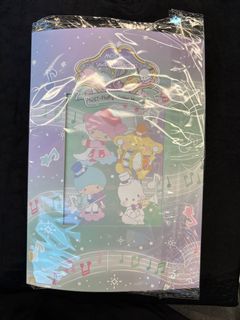 （分類：）位於 。 由 joycelit 提交（商品編號 1338646266，圖片 1）。簡介： 。