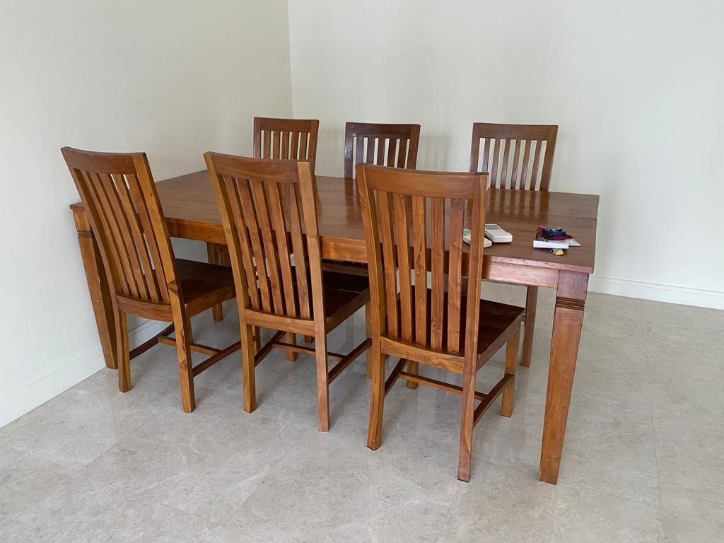 Solid wood Dining Table Set (Category: Tables & Sets) located in Singapore. Submitted by hipposhops (Listing ID 1338481986, Image 1). Description: Buyer to arrange own delivery.