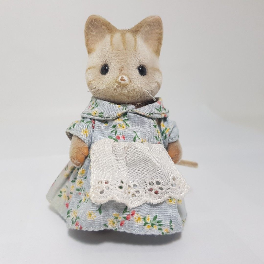 Sylvanian Family Collectibles Anik Anik (Category: Vintage Collectibles) located in Imus. Submitted by bre.noona (Listing ID 1338627800, Image 3). Description: message me!.