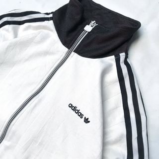 (Kategori: ) berada di . Dikirim oleh jacketthrifting (ID iklan 1338509249, Gambar 1). Deskripsi: .