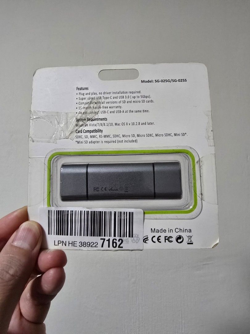 Type-C multi-function card reader (Category: Cables & Adaptors) located in Singapore. Submitted by jasontung (Listing ID 1338590516, Image 2). Description: .