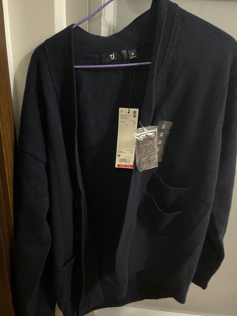全新Uniqlo x +J Premium Lambswool V neck cardigan, 男裝, 外套及