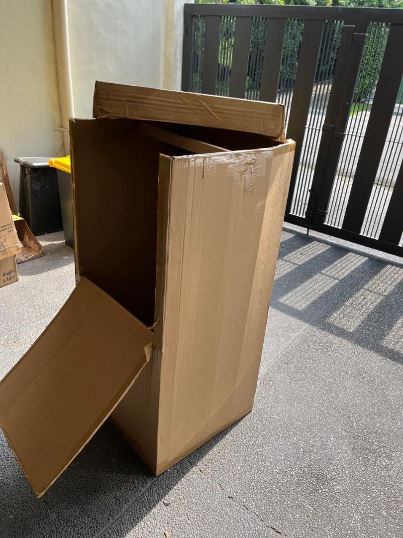 Wardrobe Boxes (Category: Storage Boxes & Baskets) located in Makati City. Submitted by sunnydeleon (Listing ID 1338495911, Image 2). Description: - In great condition. Used these only once. - Can be used for moving out/moving in. .