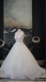 (Category: ) located in . Submitted by intopreloved (Listing ID 1338607810, Image 1). Description: .