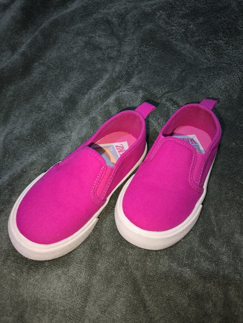 Zara Baby Canvas Slip on (Category: Babies & Kids Fashion) located in Quezon City. Submitted by swiftdog211 (Listing ID 1338613627, Image 1). Description: No box Negotiable.