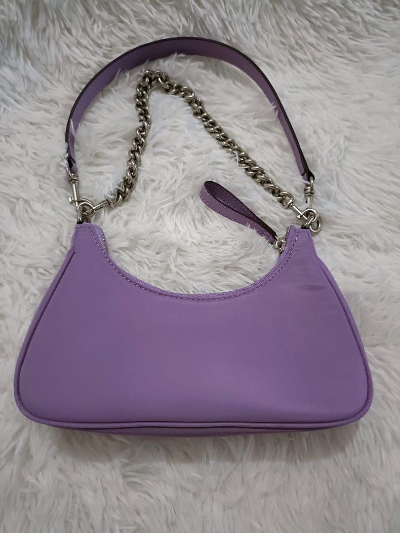 Authentic Tory Burch Small Mercer Spazzolato Crescent Bag (Category: Luxury Bags & Wallets) located in Quezon City. Submitted by jhaediah (Listing ID 1338791431, Image 2). Description: good as new original.