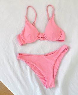 (Category: ) located in . Submitted by declutter.raaiiinn (Listing ID 1338790590, Image 1). Description: .