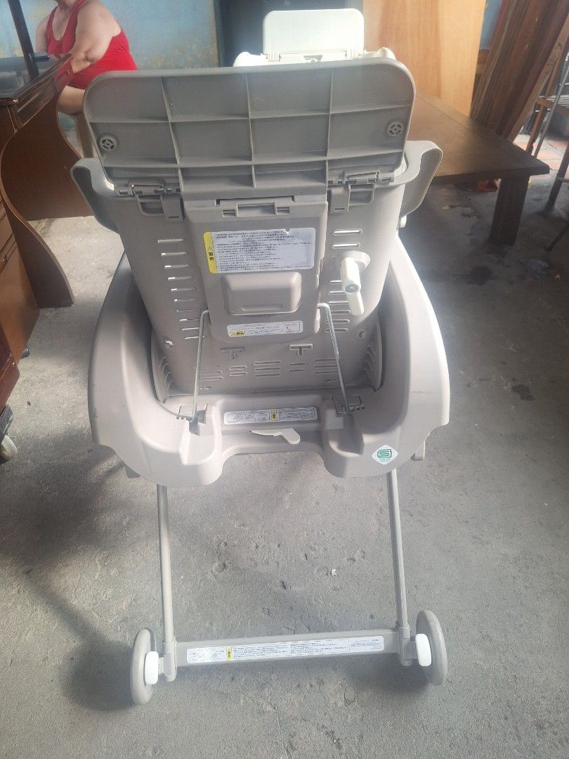 BABY SWINGER (Category: Other Kids Furniture) located in Manila. Submitted by trueforce258352 (Listing ID 1338768843, Image 3). Description: .