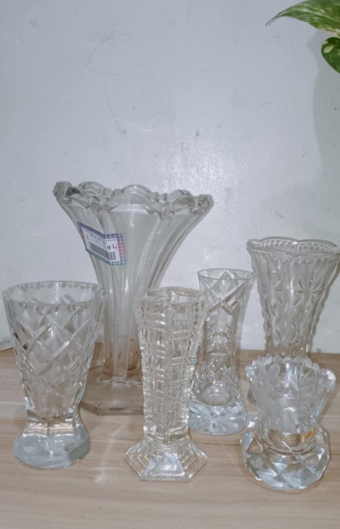 Crystal bud vase candle holders 6 pcs (Category: Vases & Decorative Bowls) located in Quezon City. Submitted by myrady (Listing ID 1338759326, Image 1). Description: Take all 6 pcs 650 pesos only Crystal bud vases and crystal candle holders.