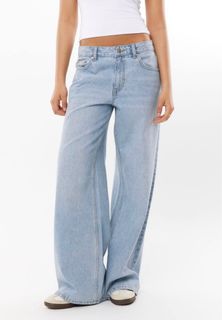 (Category: ) located in . Submitted by _bbwardrobe_ (Listing ID 1338761729, Image 1). Description: .
