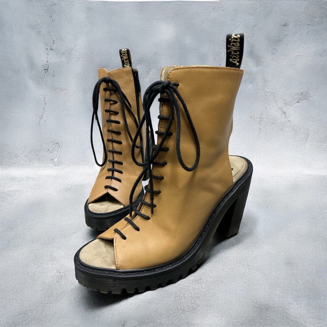 DR MARTENS CARMELITA BOOTS