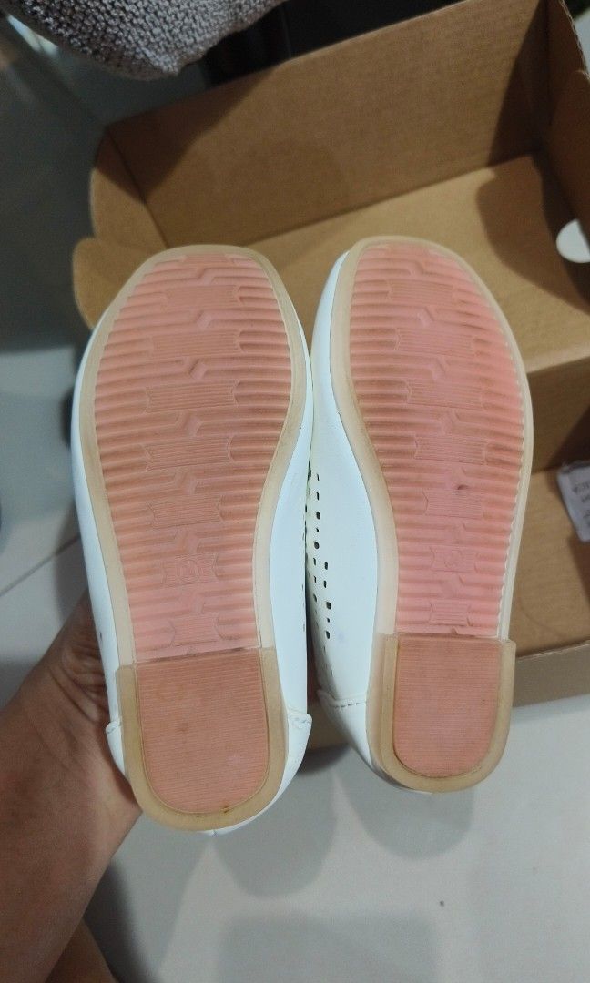 Frkids dari STAR MALL 1x pakai aja (Kategori: 1 hingga 3 tahun) berada di Tangerang. Dikirim oleh malalapreloved (ID iklan 1338795426, Gambar 2). Deskripsi: Baru dipake 1x anaknya udah gak mau pakai lagi, lalu kesempitan sekarang. bagus banget barangnya, kulit dan alasnya karet nyaman...