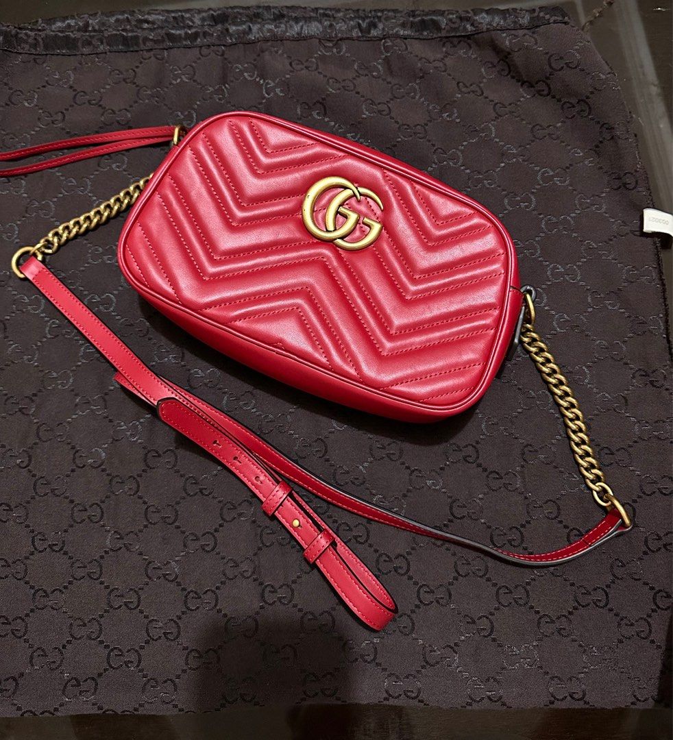 Gucci Marmont Camera Bag (Category: Luxury Bags & Wallets) located in Baliuag. Submitted by TRDSHOP (Listing ID 1338761859, Image 2). Description: Gucci Marmont Camera Bag ✔️coded and Dustbag ✔️(It really looks good ganda and ang bango) ✔️Onhand Thank you❤️✨.