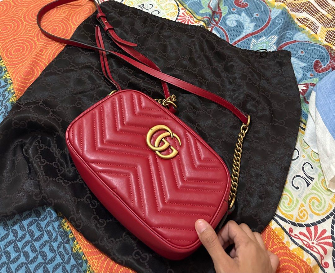 Gucci Marmont Camera Bag (Category: Luxury Bags & Wallets) located in Baliuag. Submitted by TRDSHOP (Listing ID 1338761859, Image 1). Description: Gucci Marmont Camera Bag ✔️coded and Dustbag ✔️(It really looks good ganda and ang bango) ✔️Onhand Thank you❤️✨.