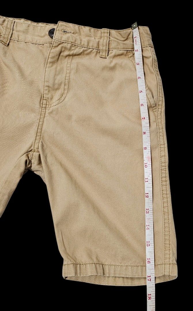 Khaki kids shorts (Category: Babies & Kids Fashion) located in Paranaque City. Submitted by macadamia31 (Listing ID 1338768336, Image 3). Description: with adjustable waist band waist- 22- 26inches.