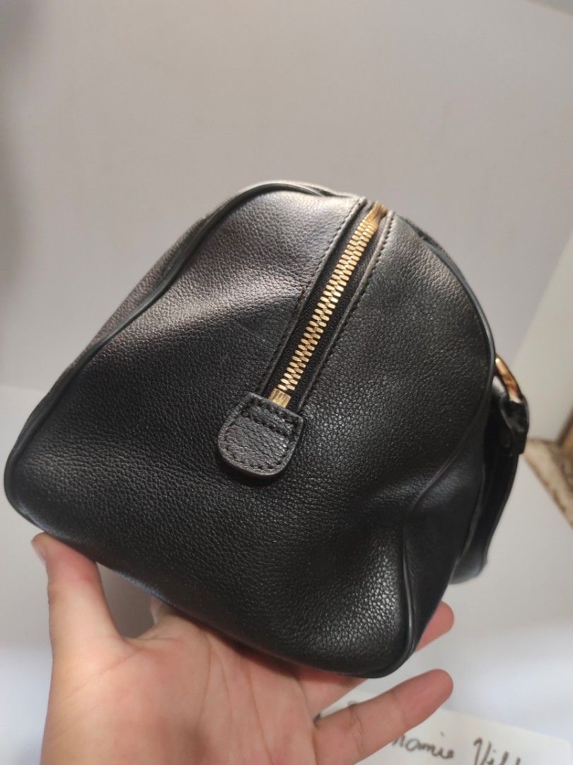 Orig MCM doctors bag (Category: Luxury Bags & Wallets) located in Tagum. Submitted by janmarion049706 (Listing ID 1338728405, Image 2). Description: missing Isang revits good condition genuine leather.