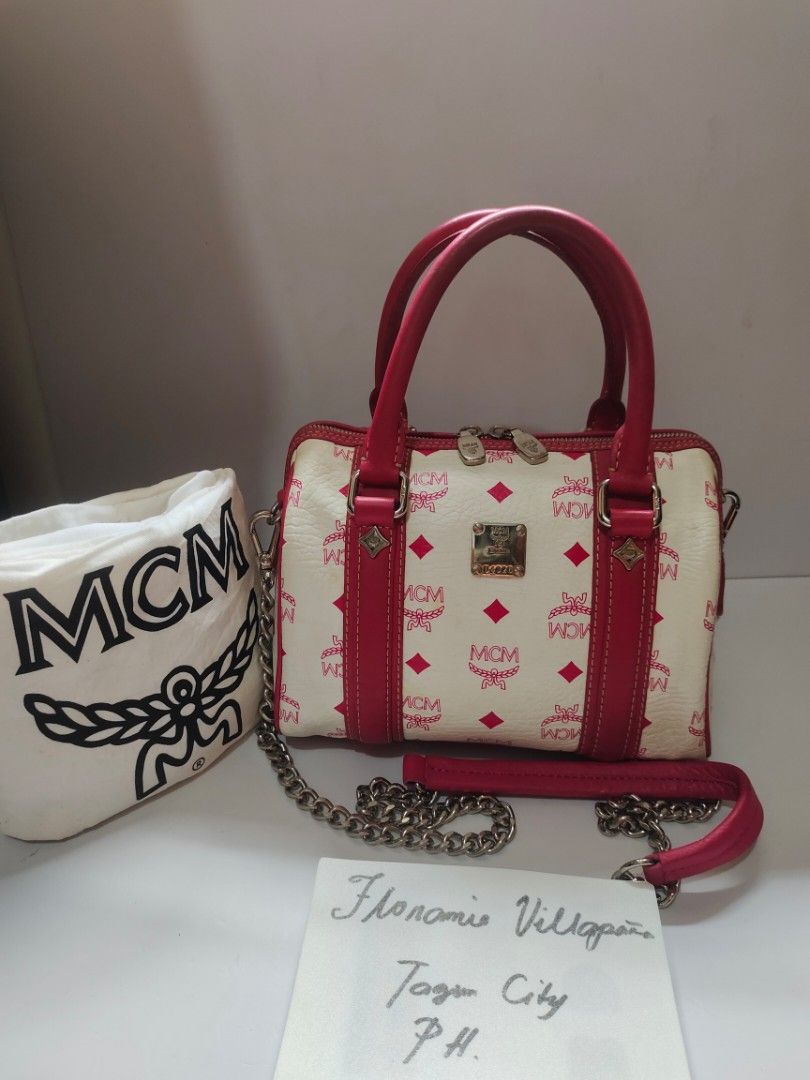 Orig .MCM speedy 20 (Category: Luxury Bags & Wallets) located in Tagum. Submitted by janmarion049706 (Listing ID 1338718190, Image 1). Description: Good condition with sign of use Marami mailagay pa doctors bag.