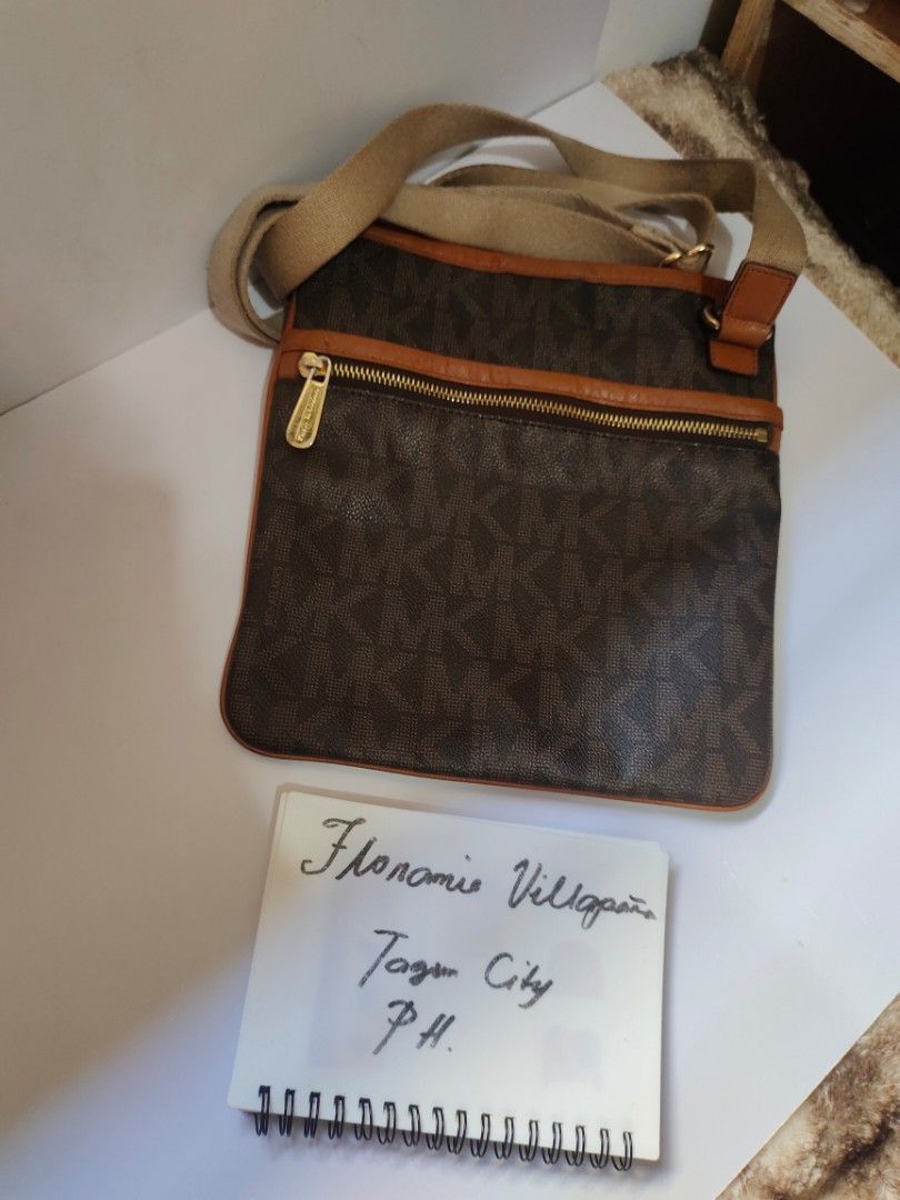Orig MK (Category: Luxury Bags & Wallets) located in Tagum. Submitted by janmarion049706 (Listing ID 1338724373, Image 1). Description: maganda pa no major flaws sign of use only super tibay small to med size.