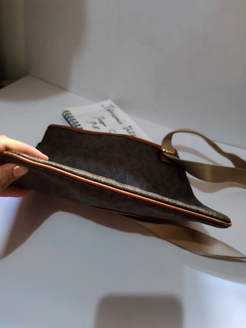 Orig MK (Category: Luxury Bags & Wallets) located in Tagum. Submitted by janmarion049706 (Listing ID 1338724373, Image 2). Description: maganda pa no major flaws sign of use only super tibay small to med size.