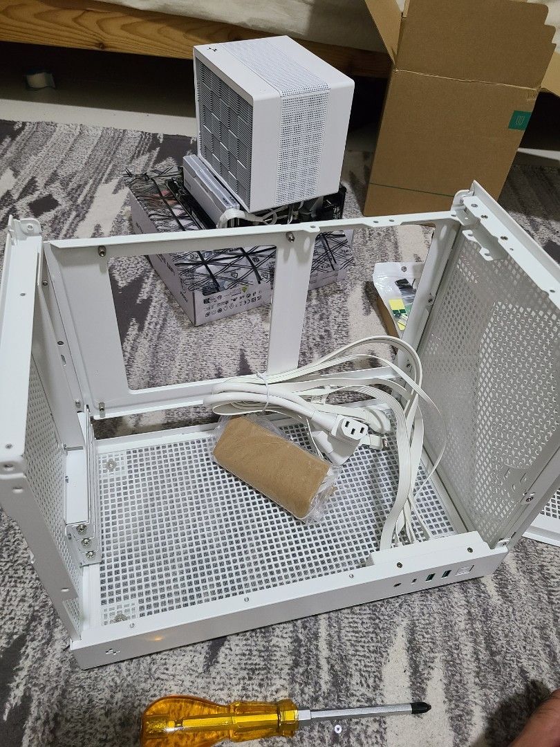 PC assembling / repaste cpu / windows installation (Category: Desktops) located in Kuala Lumpur. Submitted by vanquish_ (Listing ID 1338809760, Image 2). Description: Pm for price for below : - assemble / change to new case - Rm80-120 - repaste cpu - Rm60 - windows installation - Rm40 - microsoft office (words, excel; etc) installation - Rm35.