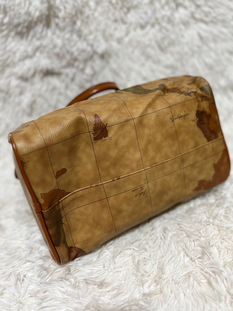 Prima Classe Doctors Bag (Category: Luxury Bags & Wallets) located in Baguio. Submitted by mischasboutique (Listing ID 1338769054, Image 3). Description: Like new condition.