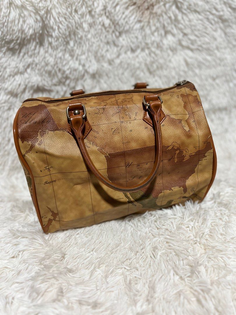 Prima Classe Doctors Bag (Category: Luxury Bags & Wallets) located in Baguio. Submitted by mischasboutique (Listing ID 1338769054, Image 2). Description: Like new condition.