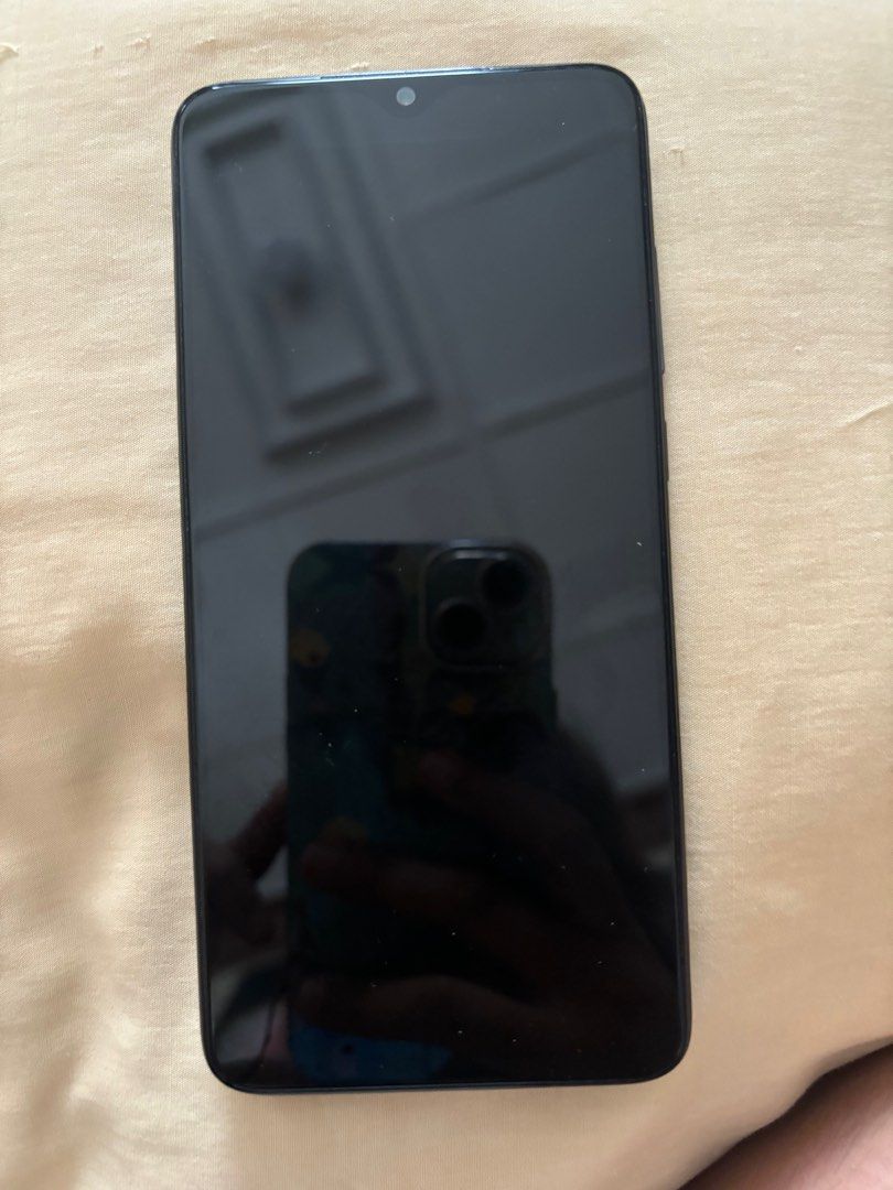 Redmi Note 8 Black (Category: Xiaomi) located in Manila. Submitted by bright_lamb (Listing ID 1338655916, Image 3). Description: Makinis parang bago walang sira napakaganda promise its worth it. Selling as is napo slightly negotiable 128 GB Selling my Redmi Note 8 Pro – Black with charger 🔌📱 Still in good condition 9/10, makinis, no damage, no issue RFS: Decluttering .