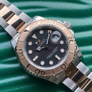 (Category: ) located in . Submitted by 0000watchcollectsg (Listing ID 1338712951, Image 1). Description: .