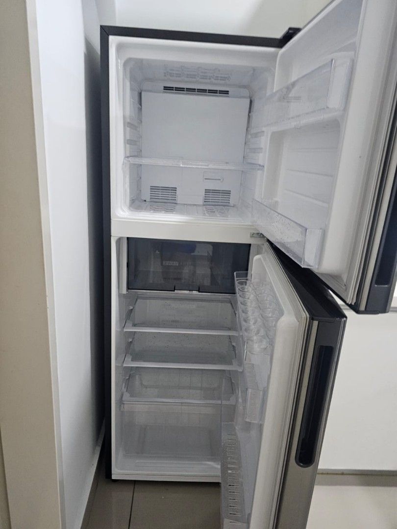 SHARP refridgerator (Category: Refrigerators & Freezers) located in Kuala Lumpur. Submitted by preloved48 (Listing ID 1338664588, Image 3). Description: Condition 10/10 Already disinfected and cleaned.