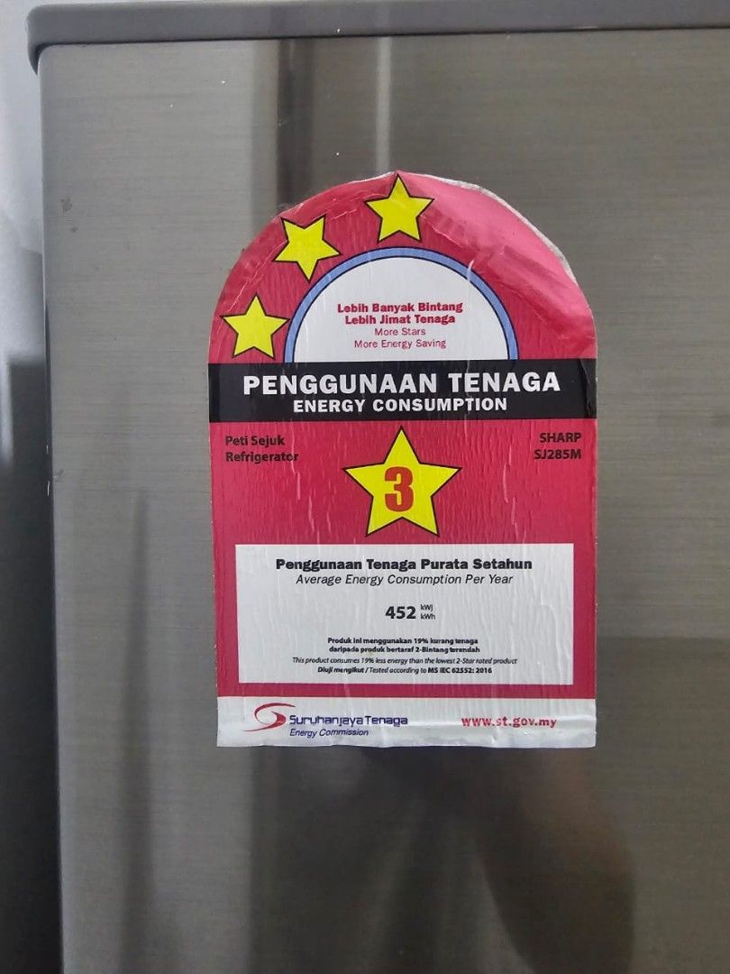 SHARP refridgerator (Category: Refrigerators & Freezers) located in Kuala Lumpur. Submitted by preloved48 (Listing ID 1338664588, Image 2). Description: Condition 10/10 Already disinfected and cleaned.
