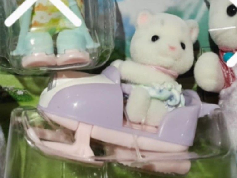 Snow Leopard Sylvanian families (Category: Figurines & Statues) located in Angeles City. Submitted by trustsuki (Listing ID 1338684548, Image 1). Description: ꒰ wts lfb ph ꒱ crossposted‼️ hosting hatian again‼️actual pic posted from last hatian. Sylvanian Families Snow Leopard Family Sitting - 450 + lsf Mother - 380 + lsf ೀ brandnew ೀ payo! ೀ can pay the lsf once onhand x impatient x sensi mop: gcash mod: j&t.