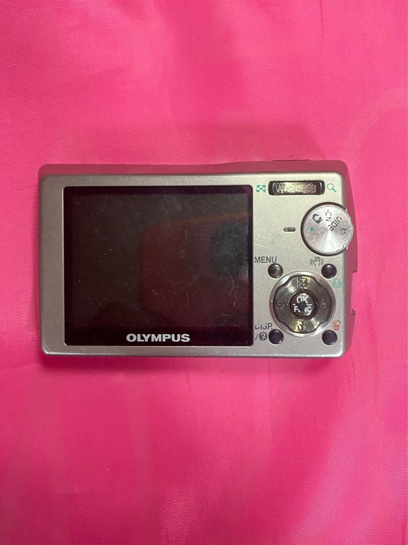 Untested Digicam 250 each (Category: Cameras) located in Mandaluyong City. Submitted by pre.cious (Listing ID 1338729862, Image 3). Description: Untested cameras with visible flaws. Selling as-is. Php 250 each or Php 900 if taking all. Update as of 1/17/25: Olympus - sold ❌ Kodak - sold ❌ Lumix - sold ❌ Samsung - available ✅ tags. digicam digital camera olympus panasonic lumix samsung .